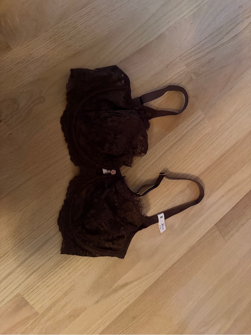 Victoria's Secret Dark Brown Lace Underwire Bra 36dd